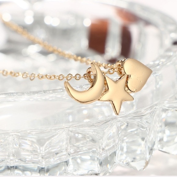 💕Last one Moon Star Heart Pendant Necklace Choker - Picture 2 of 7